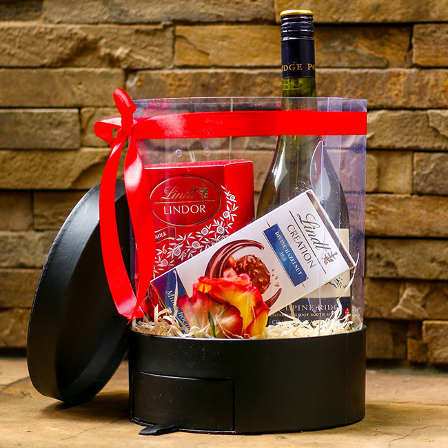 Hot Box: lina Rose & champagne