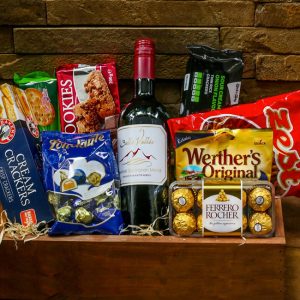 Hamper with wine